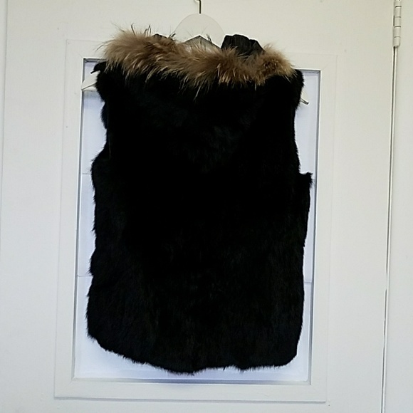 Vest - Picture 2 of 3